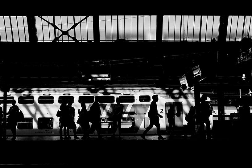 Platform silhouettes 6 by Bart Rondeel