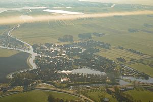 Luftaufnahme über den Sonnenaufgang über Blokzijl Dorf in Overijssel