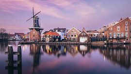 De Adriaan molen in Haarlem bij zonsondergang van Bart Wilmer