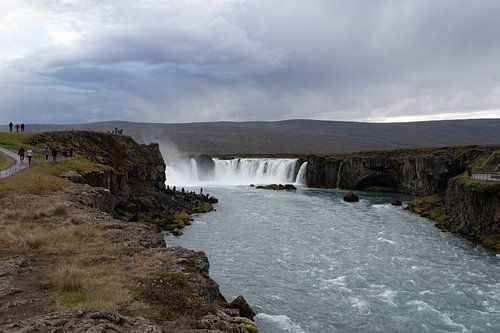 Godafoss-Wasserfälle und der Fluss Skjálfandafljót