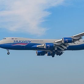 Atterrissage du Boeing 747-8 de Silk Way West Airlines. sur Jaap van den Berg