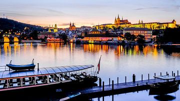 Prag in der Abenddämmerung, Tschechische Republik. von Jaap Bosma Fotografie