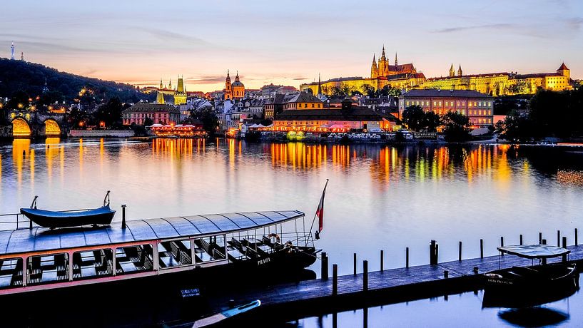 Prague au crépuscule, République tchèque. par Jaap Bosma Fotografie