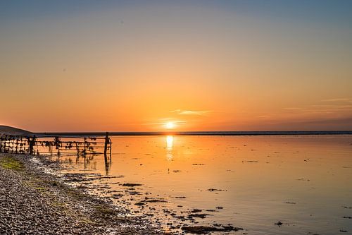 Prachtige zonsondergang in het waddengebied