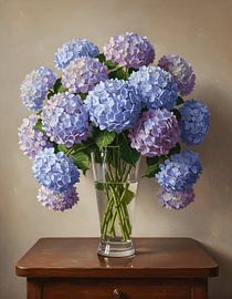 Hortensia in een hoge glazen vaas van Regan Frederick