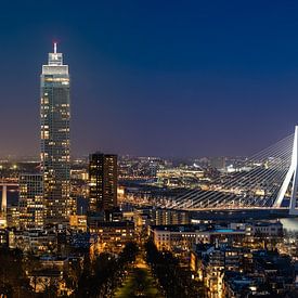 Panorama von Rotterdam am Abend von Jeroen Bukman