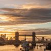 Tower Bridge au lever du soleil sur Erik van 't Hof