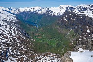 Spectaculair zicht op Geirangerfjord, Noorwegen van Arja Schrijver Fotografie