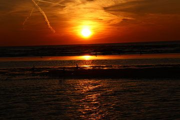  Zandvoort zonsondergang  van Veli Aydin