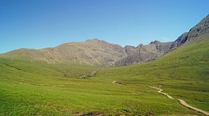Am Fuße der Black Cuillins bei Glenbrittle befinden sich die Fairy Pools