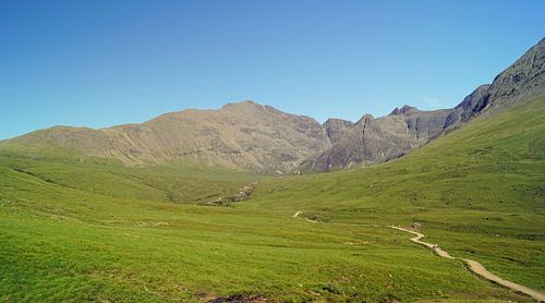 Aan de voet van de Black Cuillins bij Glenbrittle liggen de Fairy Pools