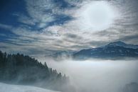 Misty Mountains van Cas van den Bomen thumbnail