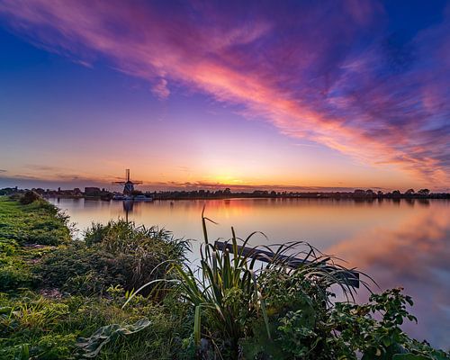 Coucher de soleil au bord de l'eau sur Remco Piet