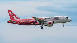 Air Asia Airbus A320 passagiersvliegtuig. van Jaap van den Berg