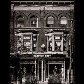 Nr. 760–762 Queen St E 1 mit Rand von The Learning Curve Photography