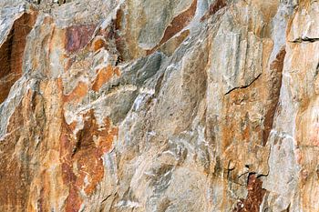 stenen wand in steengroeve in portugal