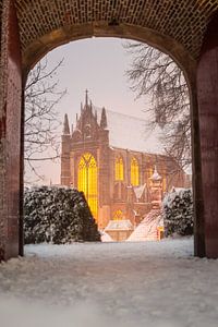 L'église Hooglandse dans la neige vue de la Burcht à Leiden (0221)