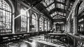 Lost Places koffiebar met twee verdiepingen