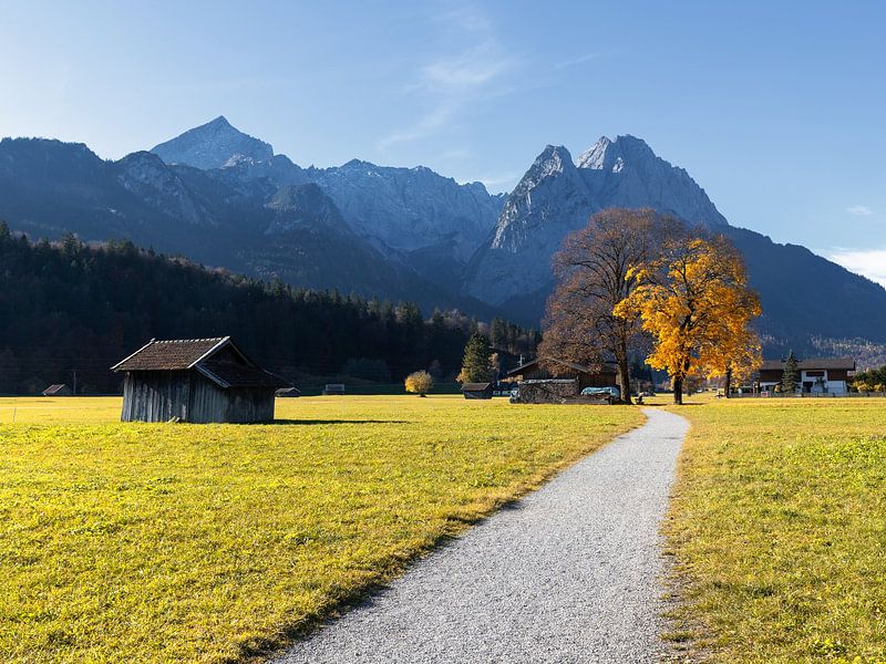 Garmisch-Partenkirchen in de herfst van Teresa Bauer