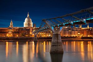 Millennium Bridge and St. Paul's Cathedral