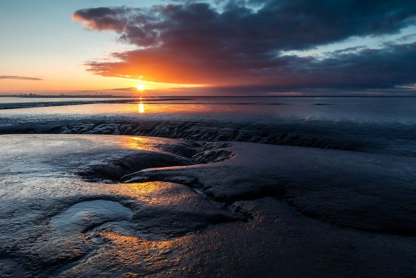 A morning on the mudflats by Peter Kuipers