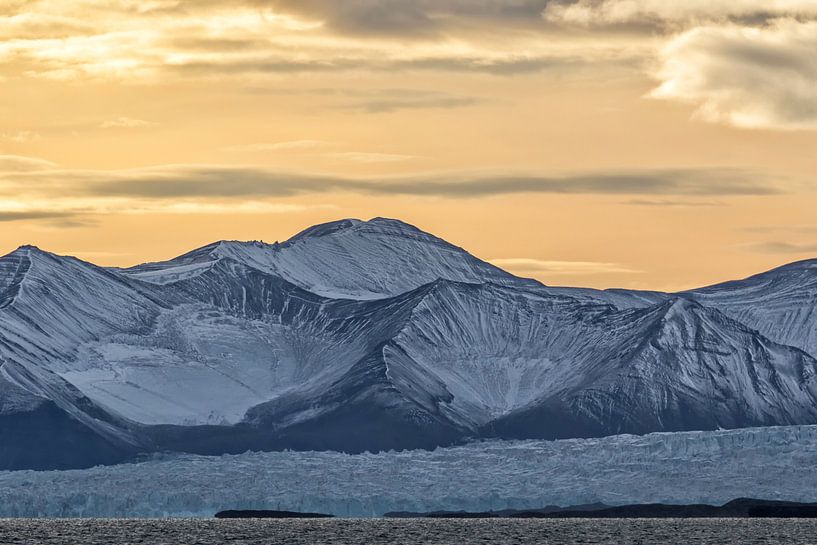 Spitsbergen by Cor de Bruijn