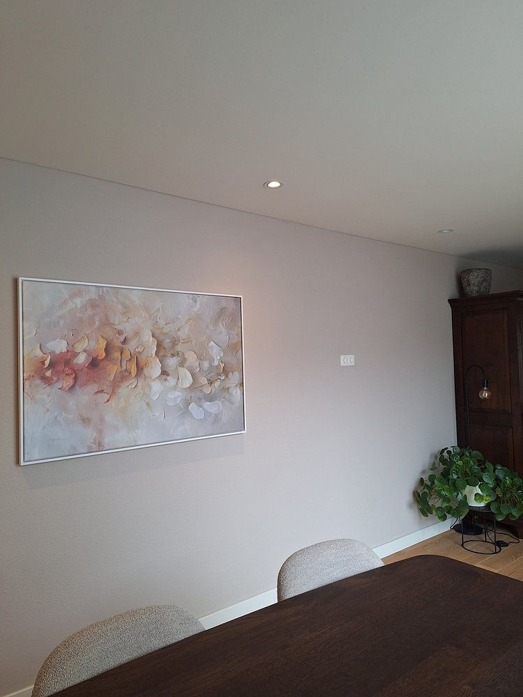 Abstrakte Malerei mit organischen Formen in sanften Farben von Joriali Fine Art