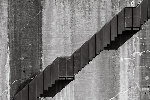 Detailed abstract of the Plofsluis near Nieuwegein. (black and white)