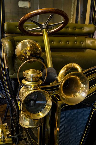 Details eines seltenen Renault Landaulette-Klassikers von Frans Rombout