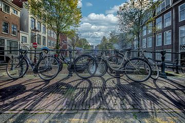Shadows in Amsterdam van Foto Amsterdam/ Peter Bartelings