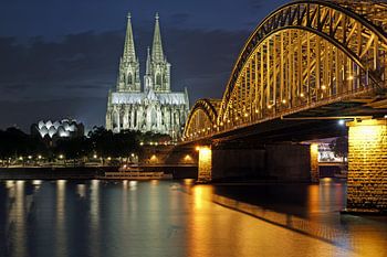 Kölner Dom zur blauen Stunde