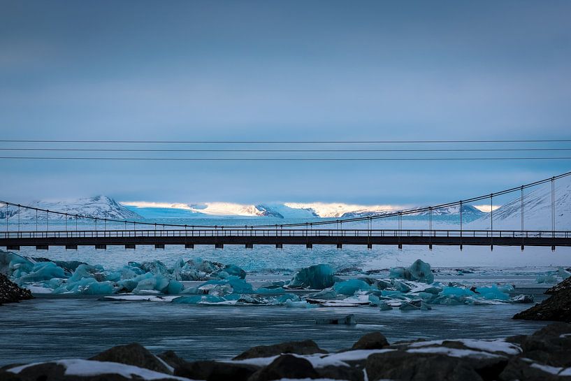Bridge over ice - Jökulsárlón, Iceland by Eefke Peeters