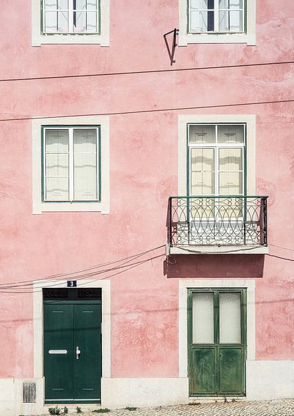 Harmonie de la façade rose par Shot by Clint