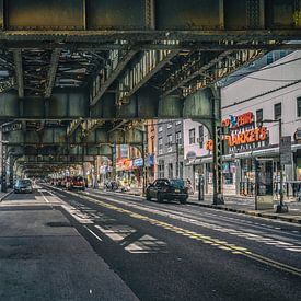 Midi sous le métro aérien à Brooklyn sur Götz Gringmuth-Dallmer Photography