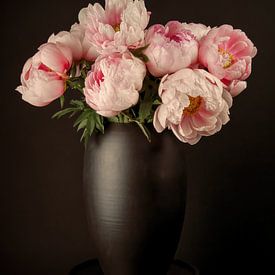 Stilleben Rosa Pfingstrosen von Marjolein van Middelkoop