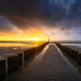 Wellenbrecher in Zeeland von Thom Brouwer