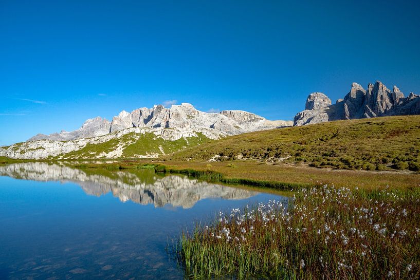 Spiegelung der Dolomiten Sexten im See von Leo Schindzielorz