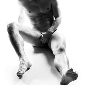 Male nude by Matthew Verslype