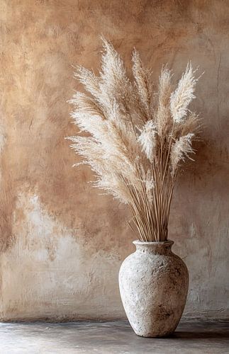Vase rustique avec herbe de la pampa