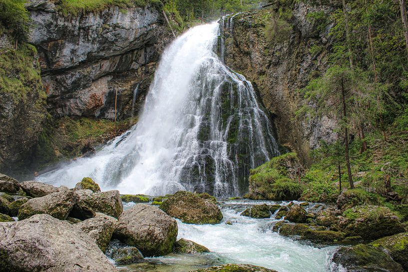 Golling waterval in Oostenrijk van Linda Herfs