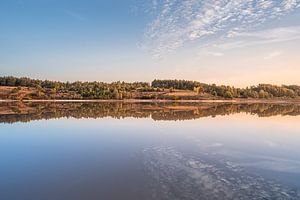 Stille wateren hebben fraaie reflecties von John van de Gazelle