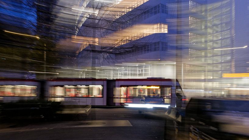 la ville s'éveille par Ruud Otter