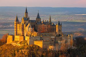 Burg Hohenzollern bei Sonnenuntergang, Baden-Württemberg