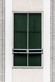 Durch das Fenster kann man nicht hineinsehen. von Connie de Vries