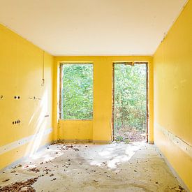 yellow walls von Michael Schulz-Dostal