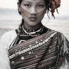 Restored portrait of an Aytal girl, Taiwan, 1900 by Affect Fotografie