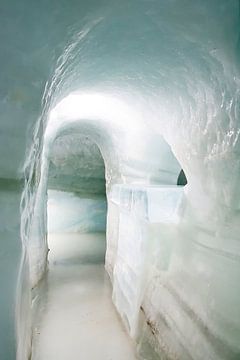 Arches et passerelles à l'intérieur du glacier sur Frank's Awesome Travels