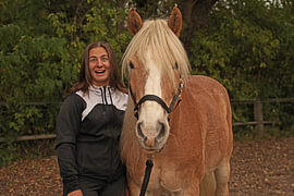 Photoshooting with light brown Haflinger with beige mane