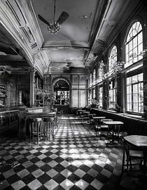 Lost Places koffiebar met twee verdiepingen
