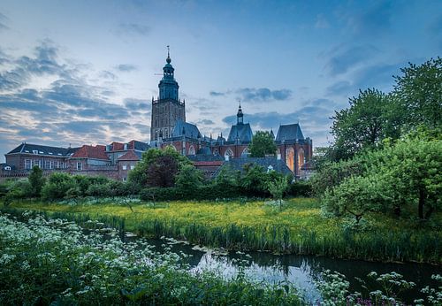 Walburg kerk in blue hour
